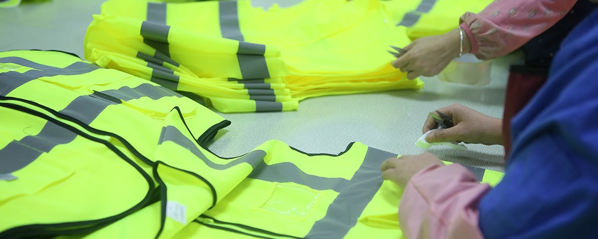 星华反光服装质检